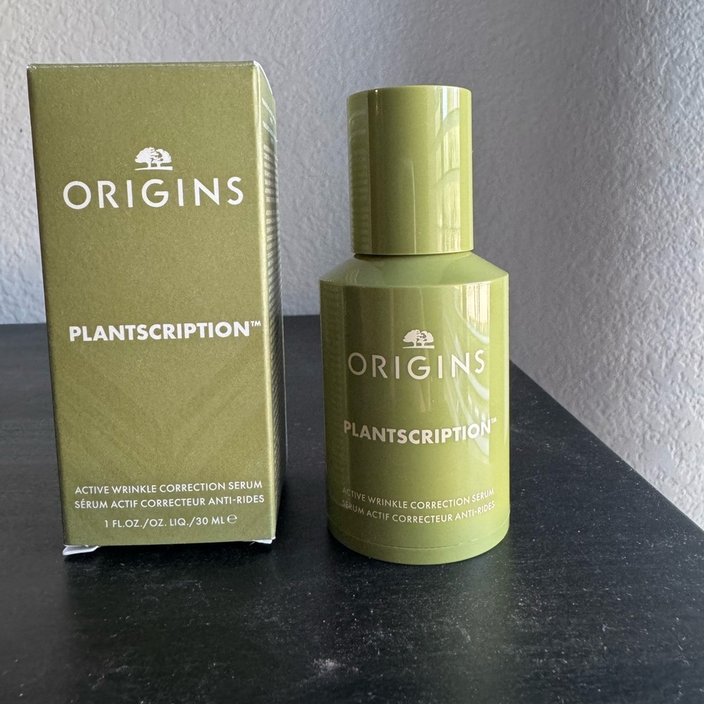 PLANTSCRIPTION™
Active Wrinkle Correction Serum With Retinoid